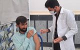 تزریق واکسن کرونا به نمازگزاران و شرکت کنندگان در نماز جمعه شهر چرام+تصاویر